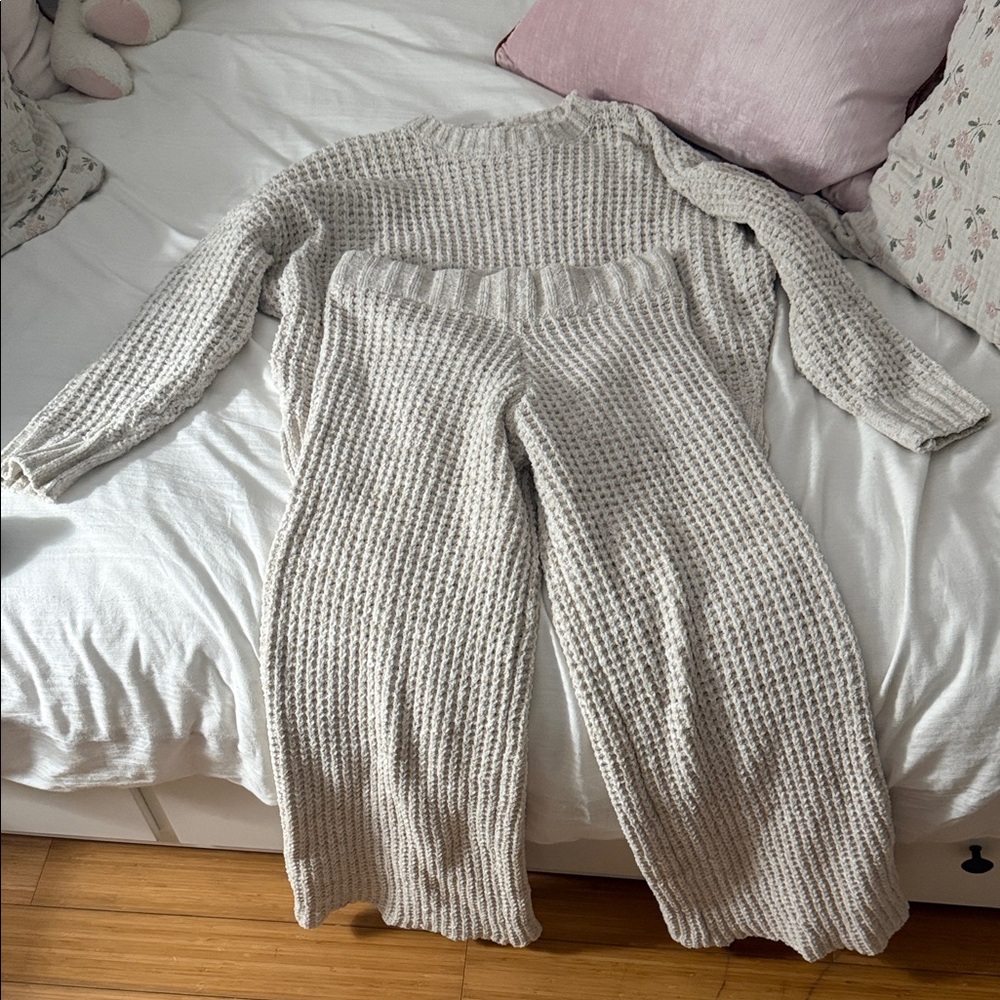 Beachriot Knit Women’s Pants & Sweater Set